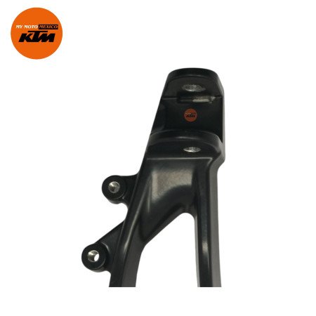 BASE DE POSAPIES TRASERO IZQUIERDO KTM DUKE 390