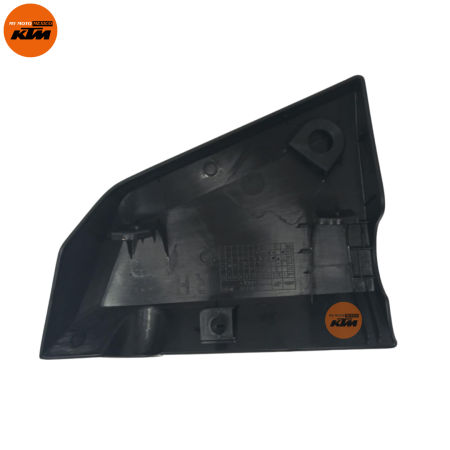 TAPA DE RADIADOR DERECHO CON STIKER KTM DUKE 390 GEN-3