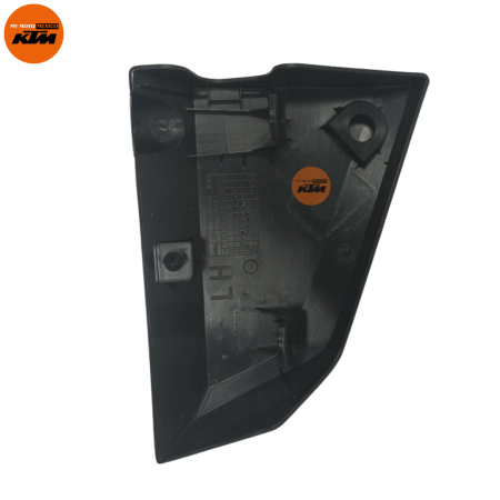 TAPA DE RADIADOR IZQUIERDA CON STIKER KTM DUKE 390 GEN-3