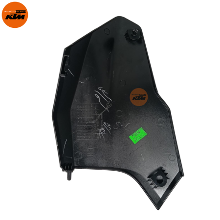 TAPA LATERAL IZQUIERDA KTM DUKE 390 GEN-3